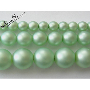 Voskové perle bledě zelené matné, 8 mm