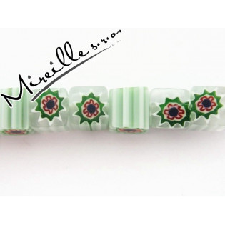 Kostička Millefiori s bílo/zelenou květinou, +/- 10 mm